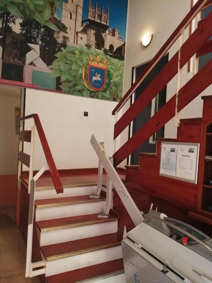 הואסקה Hostal Jaime I מראה חיצוני תמונה