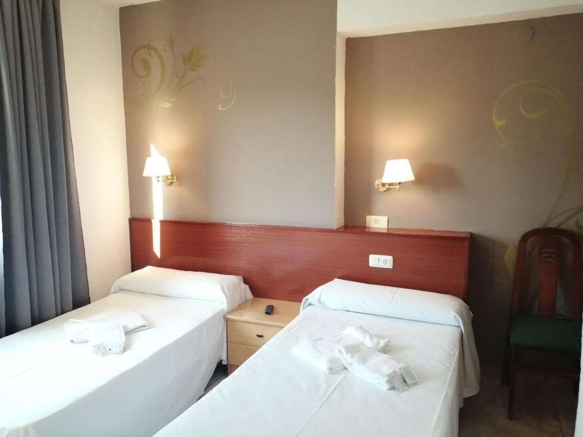 הואסקה Hostal Jaime I מראה חיצוני תמונה