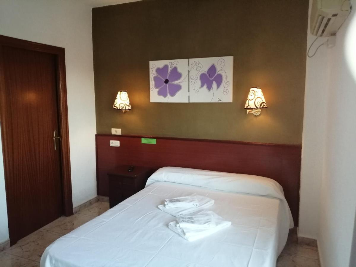 הואסקה Hostal Jaime I מראה חיצוני תמונה