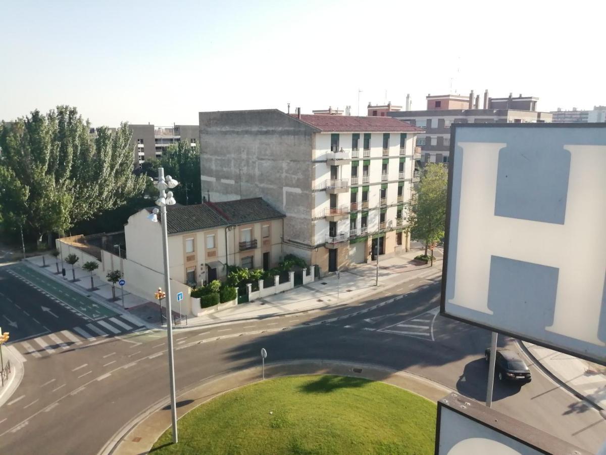 הואסקה Hostal Jaime I מראה חיצוני תמונה