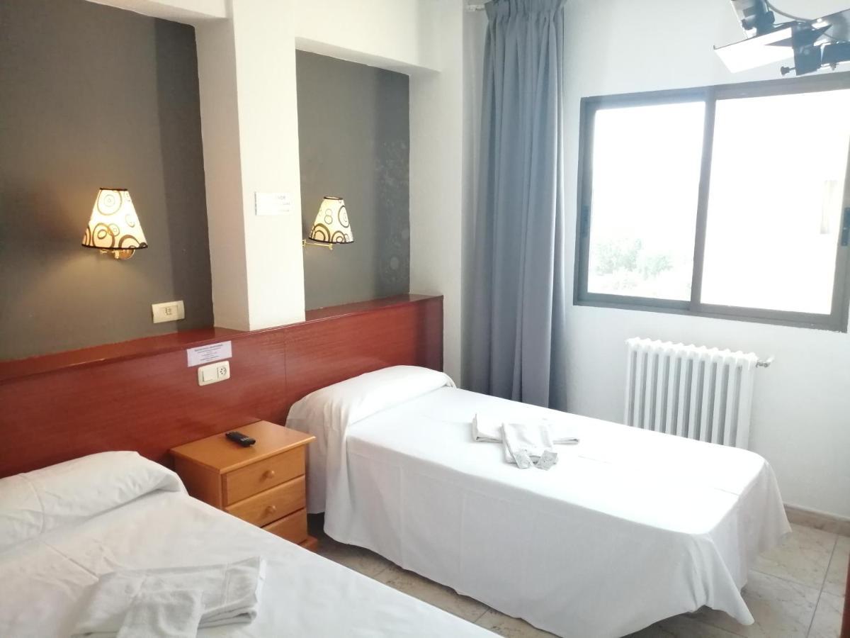 הואסקה Hostal Jaime I מראה חיצוני תמונה