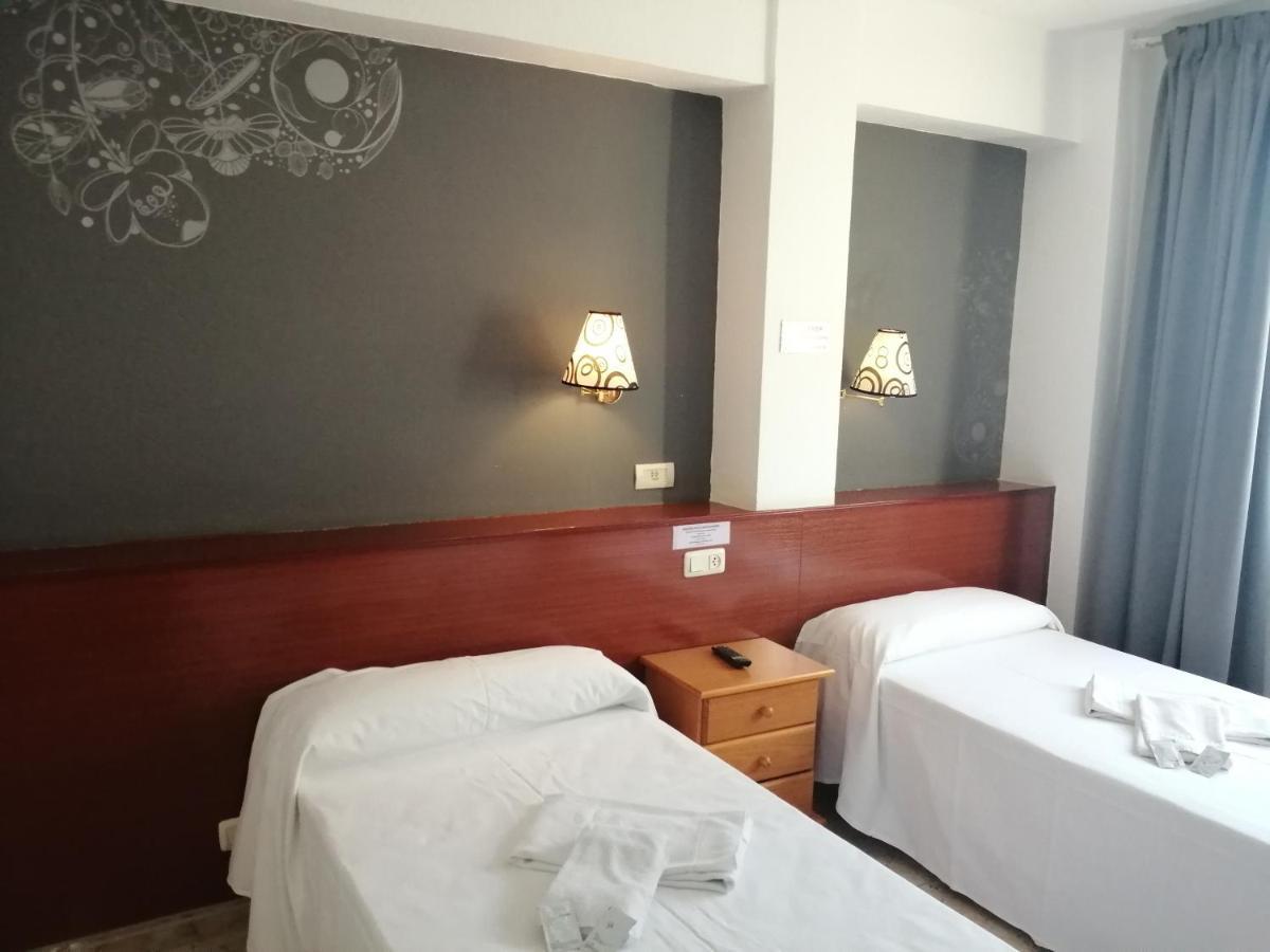הואסקה Hostal Jaime I מראה חיצוני תמונה