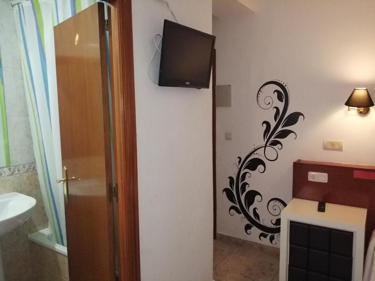 הואסקה Hostal Jaime I מראה חיצוני תמונה