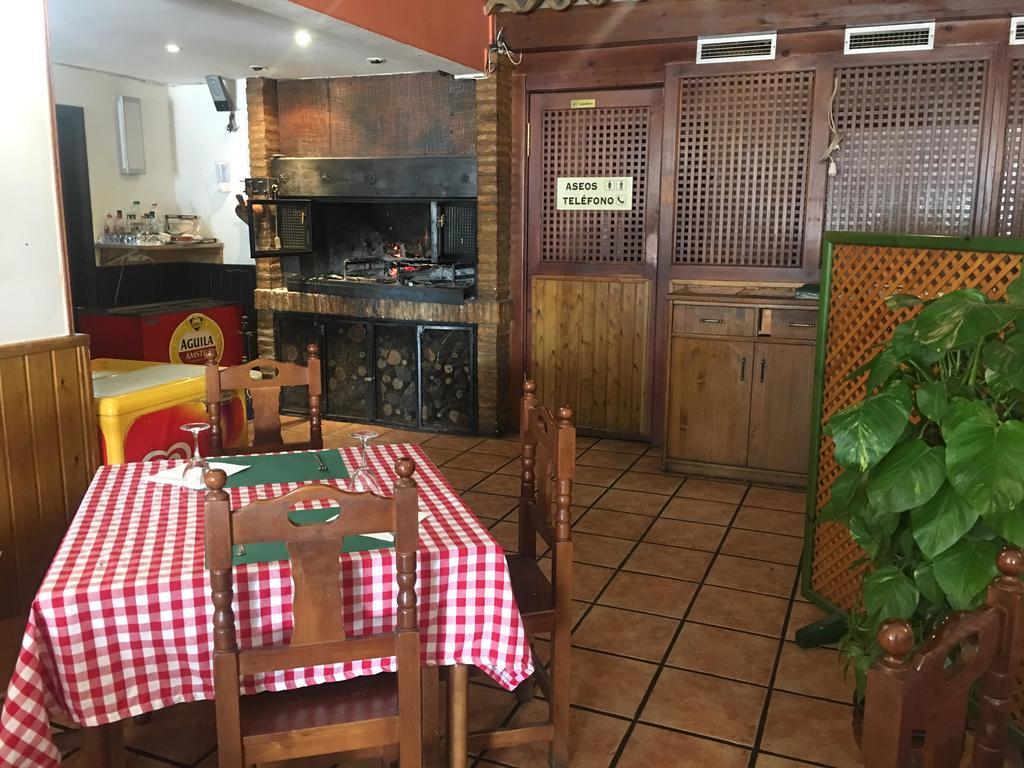 הואסקה Hostal Jaime I מראה חיצוני תמונה