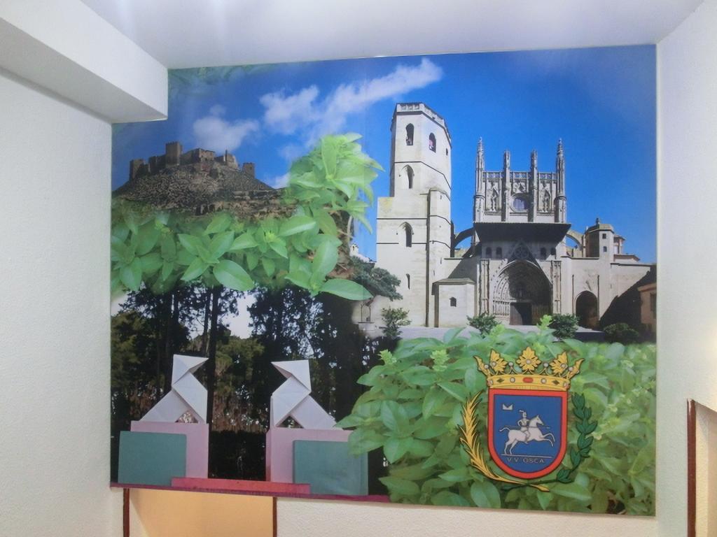 הואסקה Hostal Jaime I מראה חיצוני תמונה