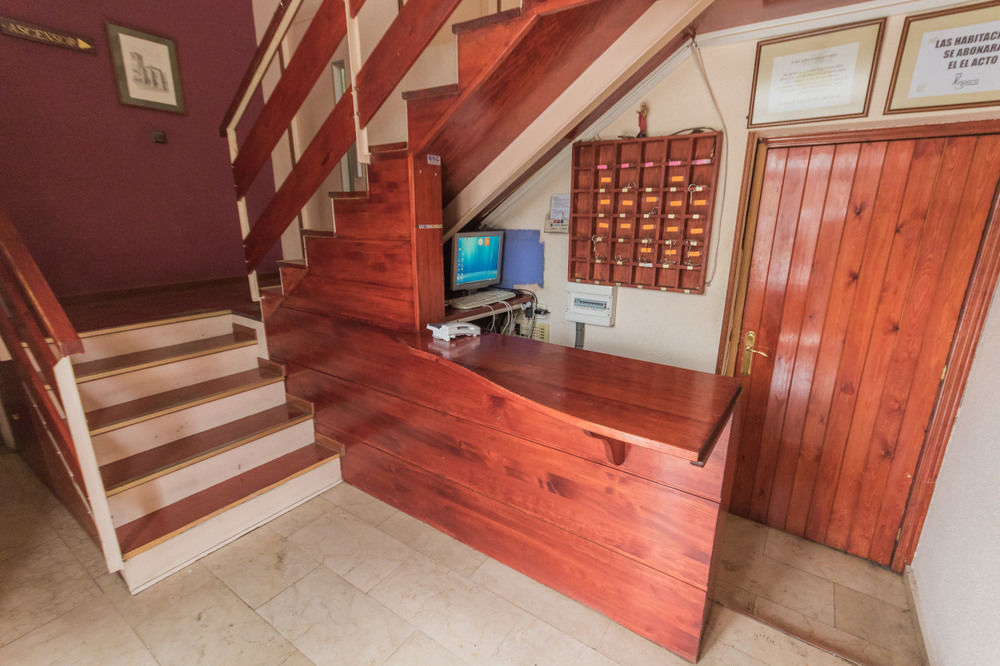 הואסקה Hostal Jaime I מראה חיצוני תמונה