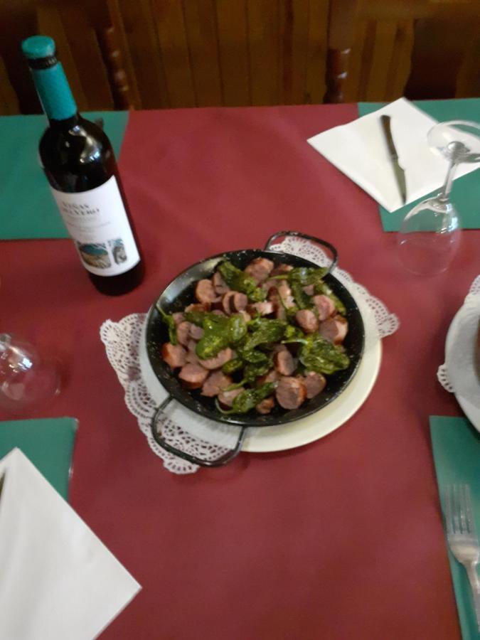 הואסקה Hostal Jaime I מראה חיצוני תמונה