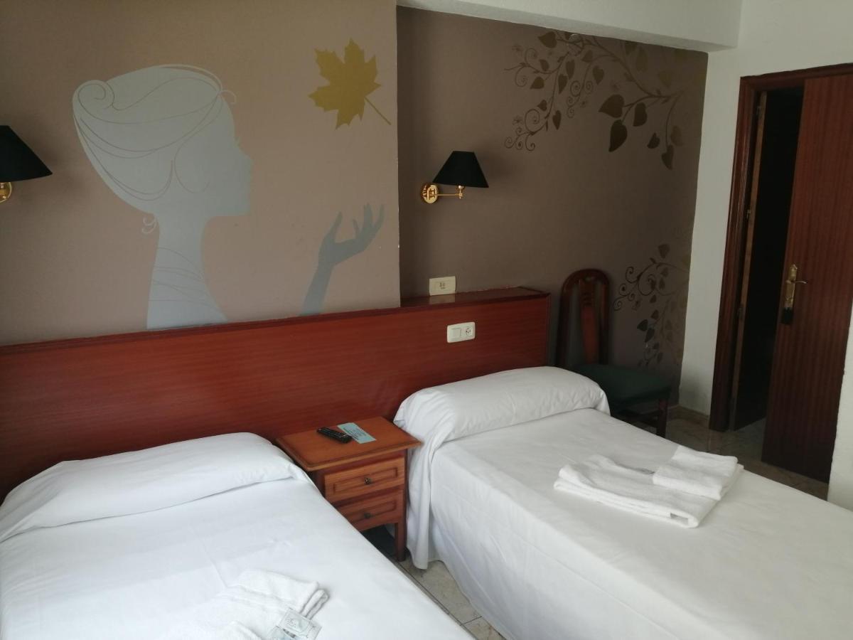הואסקה Hostal Jaime I מראה חיצוני תמונה